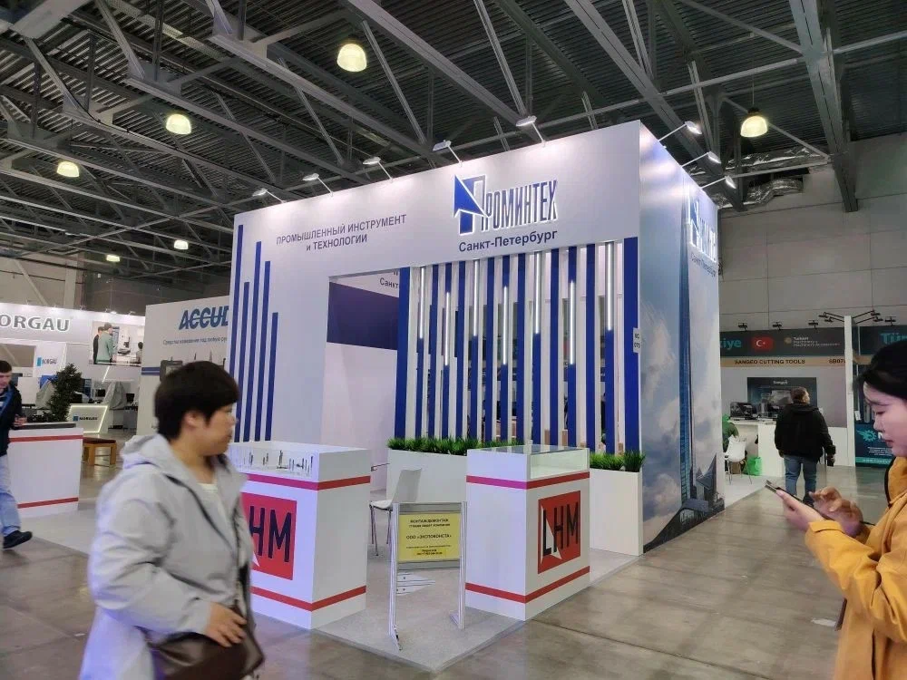 Островной стенд Проминтех площадью 98 м² на выставке Металлообработка-2026
